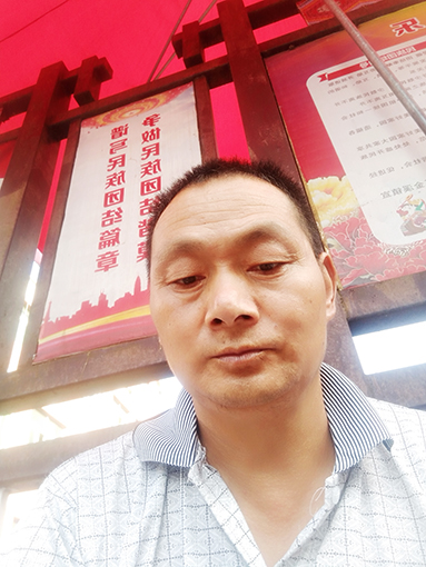 万小刚.jpg