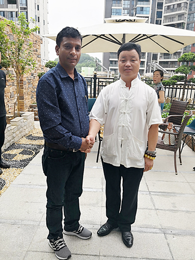 尼泊尔现任总理侄子到商老师家作客.jpg