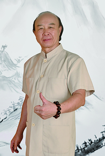 袁匡任照片.jpg
