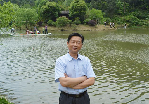 1556608199827458.jpg 廖炳坤生活照.jpg