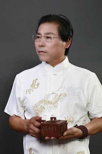 吴海龙生活照.jpg