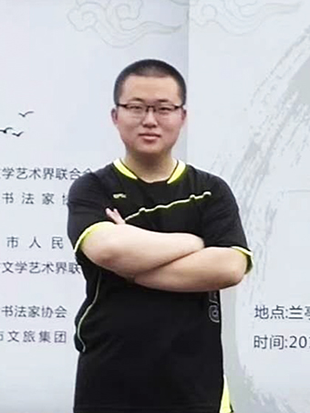 杨炳寰照片.jpg