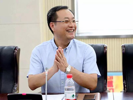 边宇峰.jpg