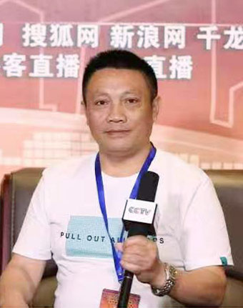 1570512819161240.jpg 沈开林生活照.jpg