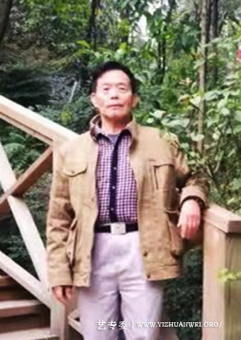 陈振新生活照.jpg