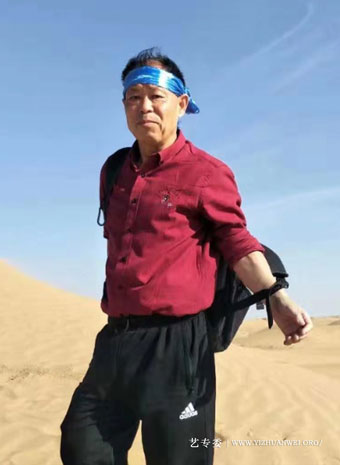 吴士伟照片1.jpg