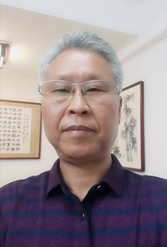 韩启锦个人照片-官网.jpg