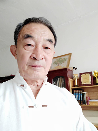 叶伯武个人照片.jpg