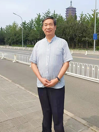 戴玉春照片.jpg