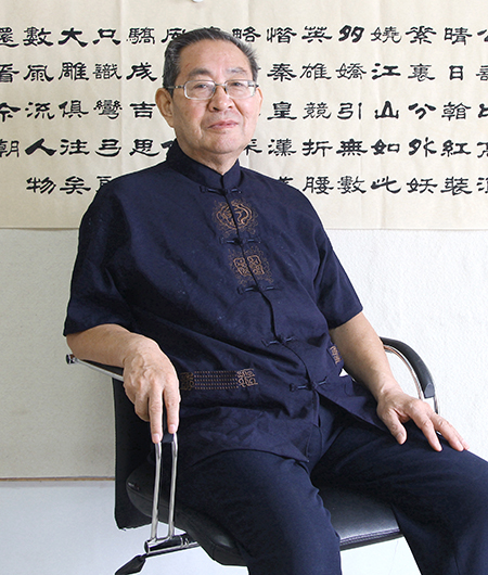 我和沁园春雪合影-.jpg