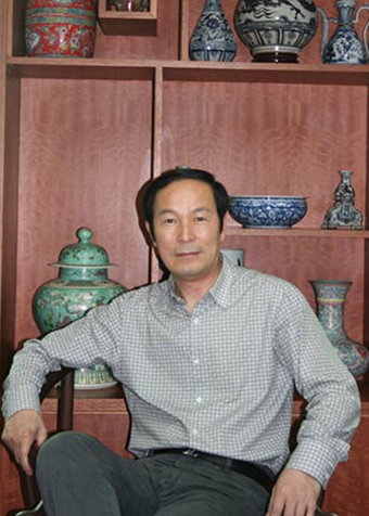 汪铭录个人照片png.png