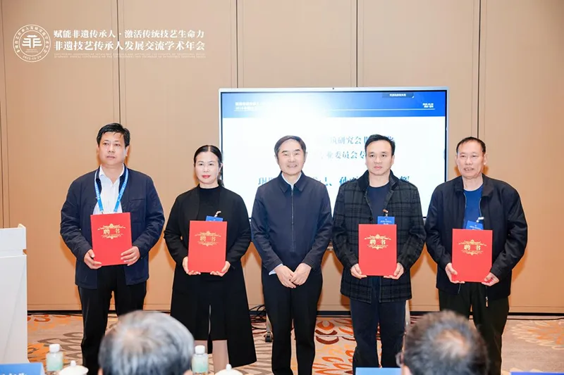 1764900733402457.png 图片 10.png