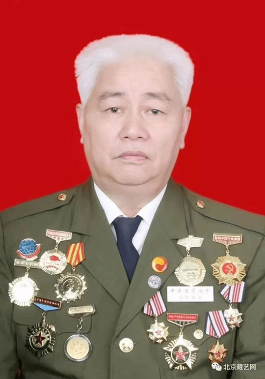 1782121980752887.jpg 谢忠伟个人照.jpg