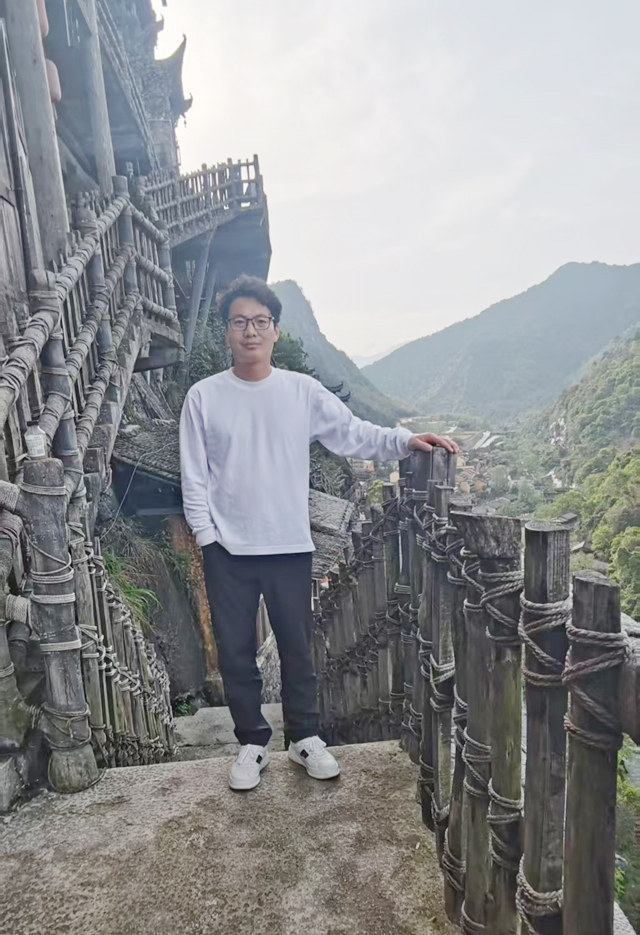 杨永成个人照片.jpg