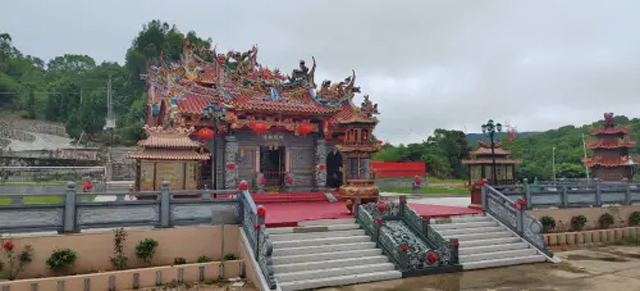 叶俩雇建造新圩大帽山太子宫.jpg