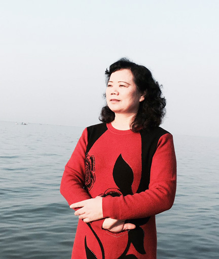 张石儒作品《只有天在上，天無山与齐。巨頭红日近，回首白云低》