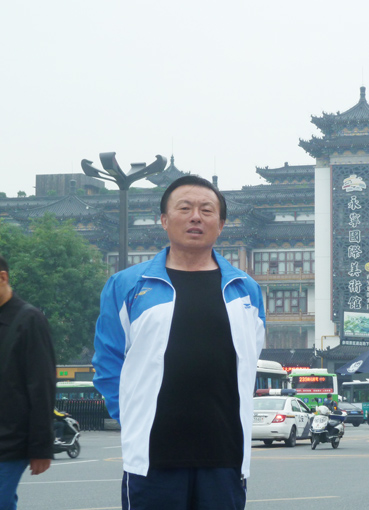 向中国民族建筑企业重点推荐的百位书画艺术名家——季鸿雁