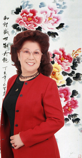  陈志贤，笔名子容，国家一级美术师，荣宝斋特邀画家、新中国国礼艺术家，驻华使(领)馆特聘画家。中国国学书画家交流协会副会长，北京子容慧贤书画院院长，中华文化遗产保护传承大师，世界非物质文化遗产中国书画形象大使，“中共十九大题贺艺术名家” 等荣誉称号，国家大师徐悲鸿再传弟子。 作品分别多次荣获国内外金奖、一等奖、法国卢浮宫银奖和最佳创作奖等奖项。并荣获“德艺双馨艺术家”“人民优秀艺术家” “2016年年度书画艺术领军人物”“共和国杰出艺术家”和被授予“国家艺术家金奖”等荣誉称号。作品《国色天香》《富贵