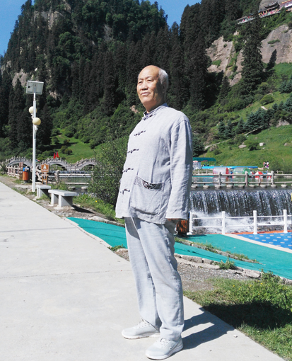 谢福善 谢福善