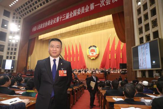 万捷 万捷